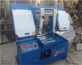 金屬(shǔ)卧式鋸床(chuáng)