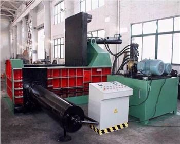 卧式(shì)金屬液壓打(dǎ)包機